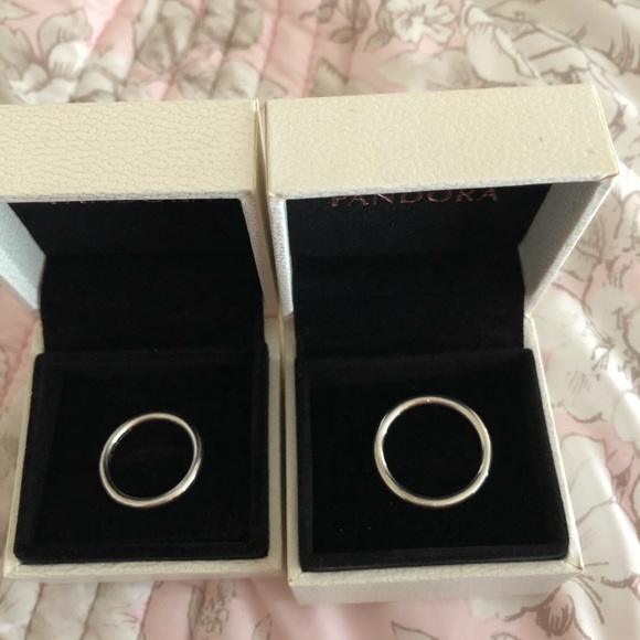 Pandora Silver 925 Solid Ring - Picture 2 of 2